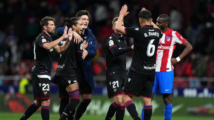 Levante footballers celebrating (©Gallo Images)