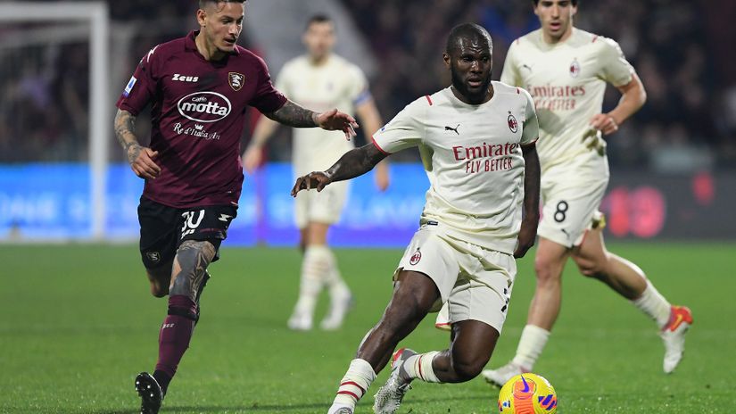 Kessie in action against Salernitana (©AFP)