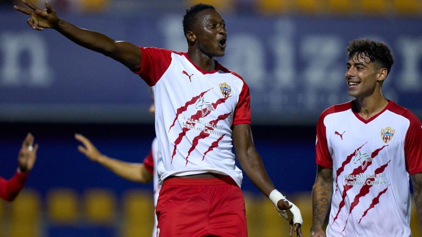 Umar Sadiq celebrates (©Diego Souto/Quality Sport Images/Getty Images)
