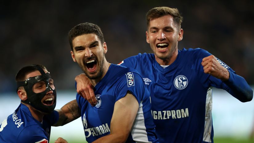 Logo goes of Schalke's shirt with immediate effect (©Gallo Images)
