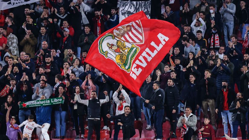 Sevilla fans are ready for El Gran Derbi (©AFP)