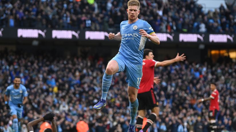 De Bruyne celebrates after scoring (©Gallo images)