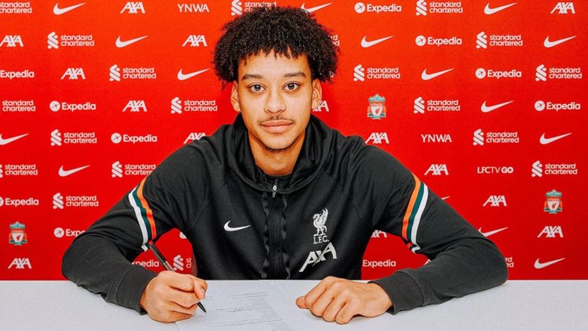 It's a proud day for Calum Scanlon (©Liverpool Football Club) 