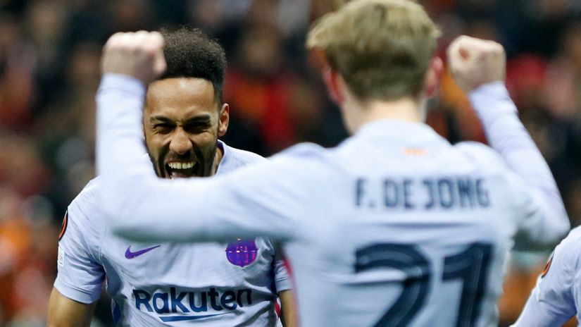 Auba and De Jong celebrate (©AFP)