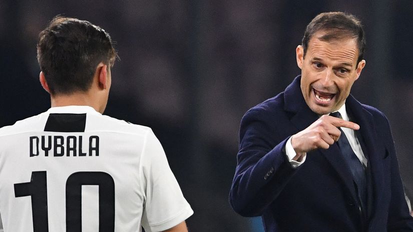 Dybala & Allegri (©AFP)