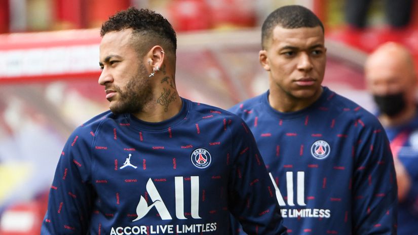 Neymar and Kylian Mbappe are facing a sickening end to the campaign (©AFP)