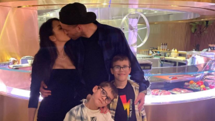 Yarmolenko and his family a few days before the start of the war (©Instagram/AndryiYarmolenko)