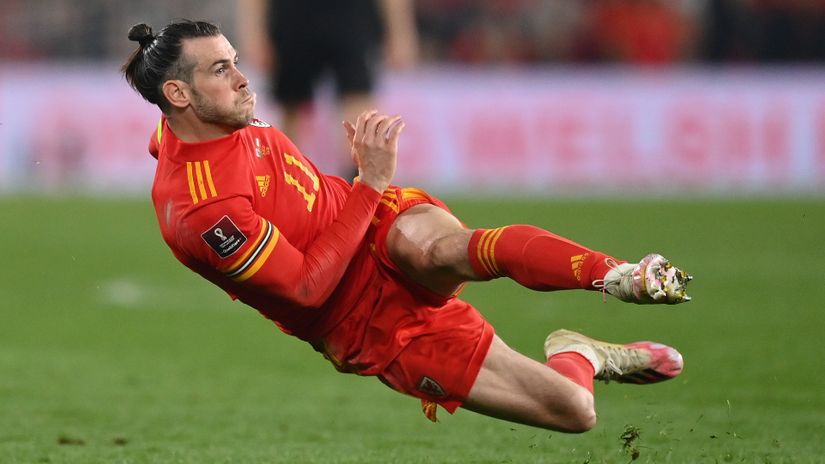 Bale in action for Wales (©Dan Mullan/Getty Images)