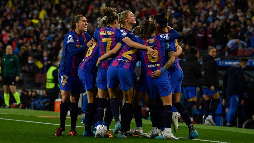Barcelona Ladies celebrated a memorable win (©AFP)