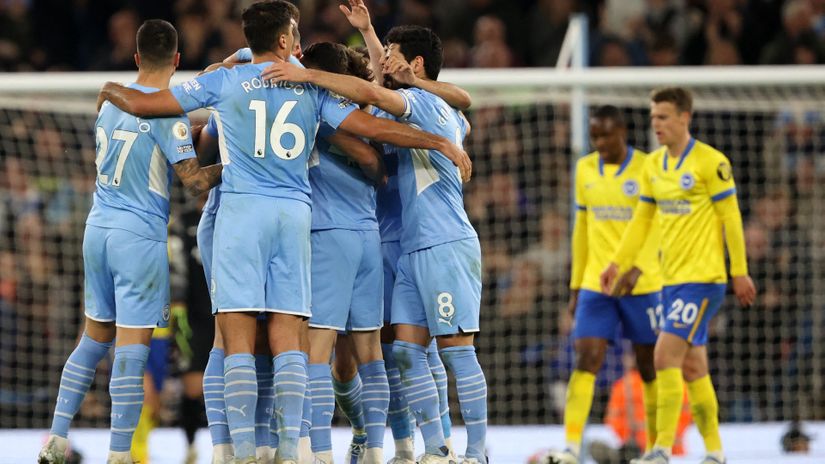 Lots of reasons for happines... (© Reuters/Molly Darlington )