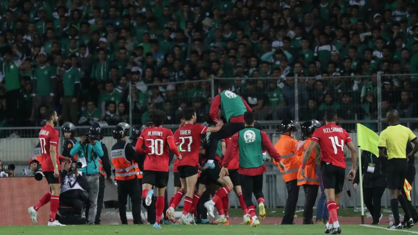 Al Ahly players celebrate after scoring © CAF
