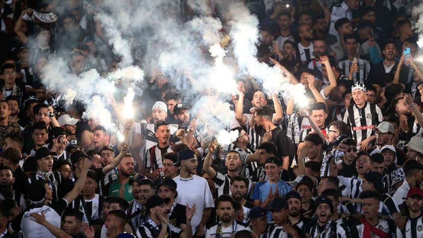 ES Setif fans © AFP