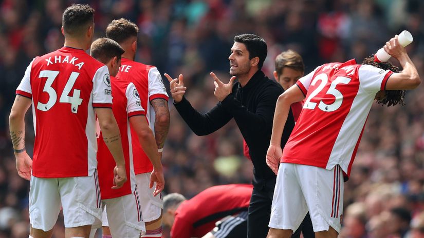Arteta and his boys (©Catherine Ivill/Getty Images)