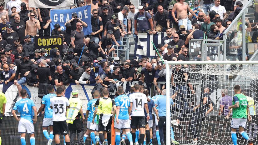 It was boiling at Spezia - Napoli (©Gabriele Maltinti/Getty Images)