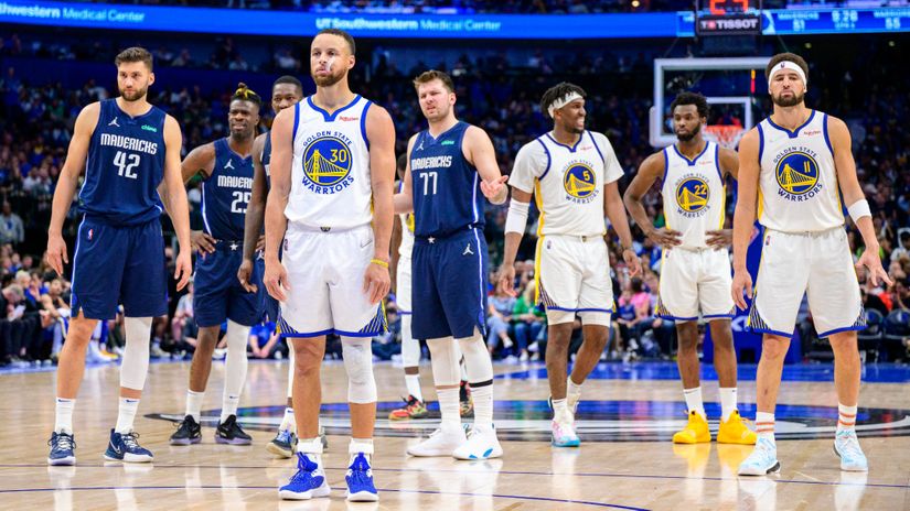 Mavs and Warriors (©Gallo Images)