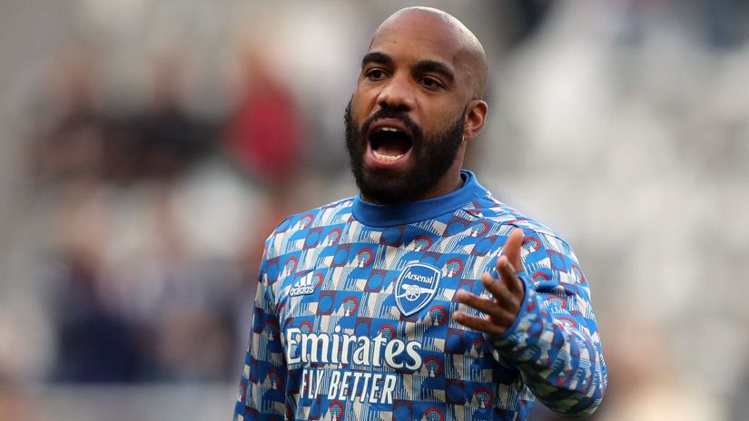 Euphoria in Lyon - Lacazette is coming home