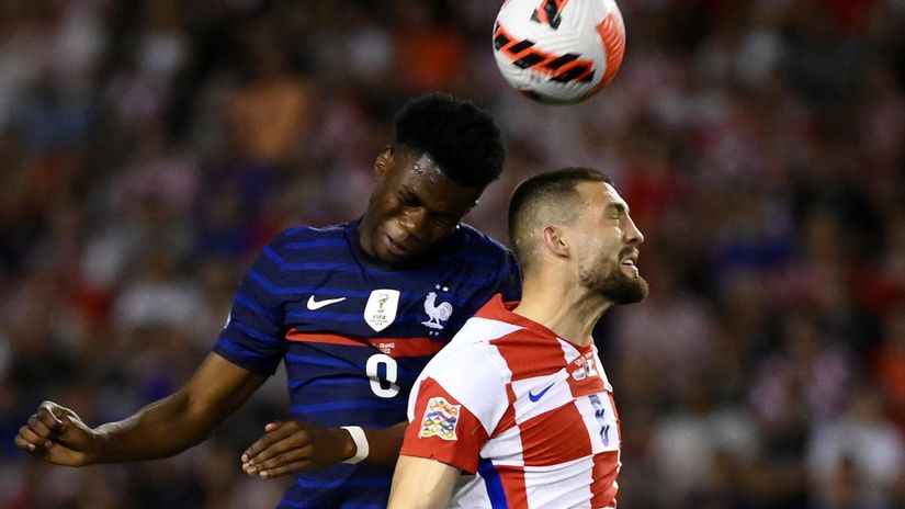 Substitution from hell! Clauss comes on and gifts Croatia a penalty that cost France the win