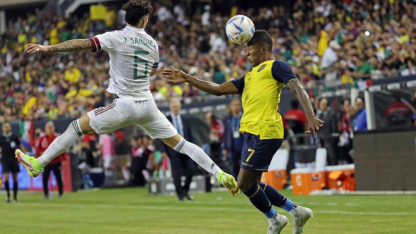 orge Eduardo Sanchez Ramos #6 of Mexico and Pervis Josue Estupinan Tenorio #7 of Ecuador (© Stacy Revere/Getty Images)