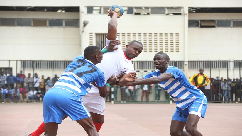 Ulinzi HC innpast action against GSU © Mozzart Sport 