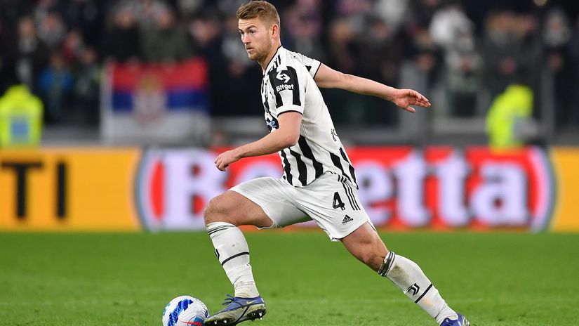 De Ligt in action for Juve (©Valerio Pennicino/Getty Images)