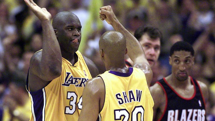 Shaq with Pippen in the back (©AFP)