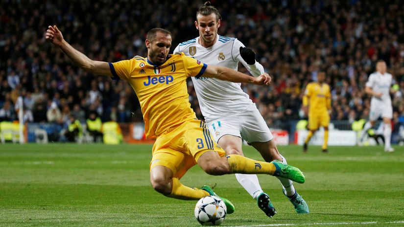 Soon teammates - Chiellini & Bale (©Gallo Images)