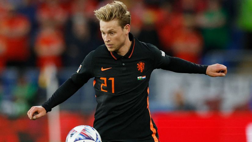 Dutch overtake at Old Trafford - De Jong close to joining his former coach for 'pocket money'