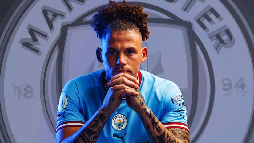 Kalvin Phillips becomes a Citizen (©MCFC)