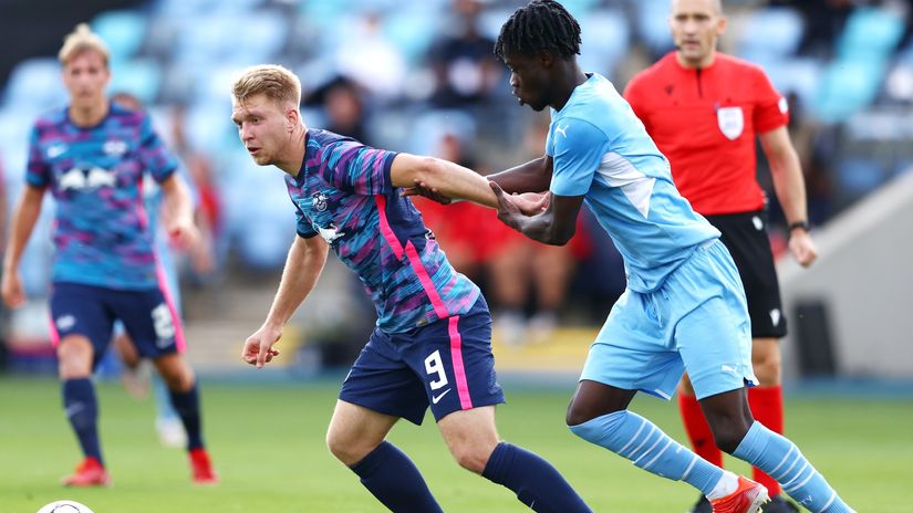 Ghanian Citizen moves to Yorkshire to become the next big thing in the Premier League