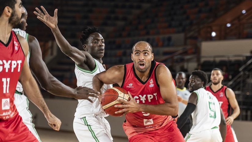 Kenya Wachira in action against Egypt © FIBA 
