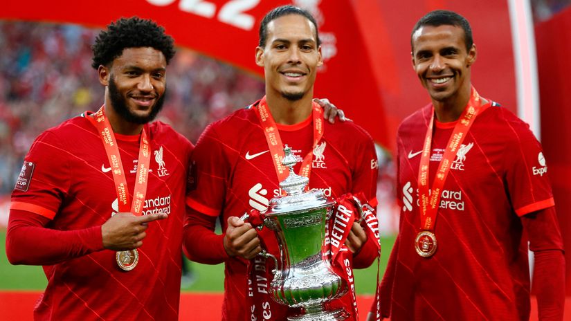 Red defence: Gomez, Van Dijk and Matip (©AFP)