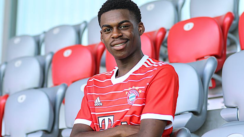 Noel Aseko Nkili (©FC Bayern)