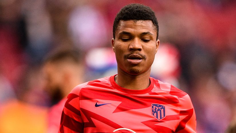 Reinildo Mandava only made his competitive debut in Europe at 24 (©AFP)