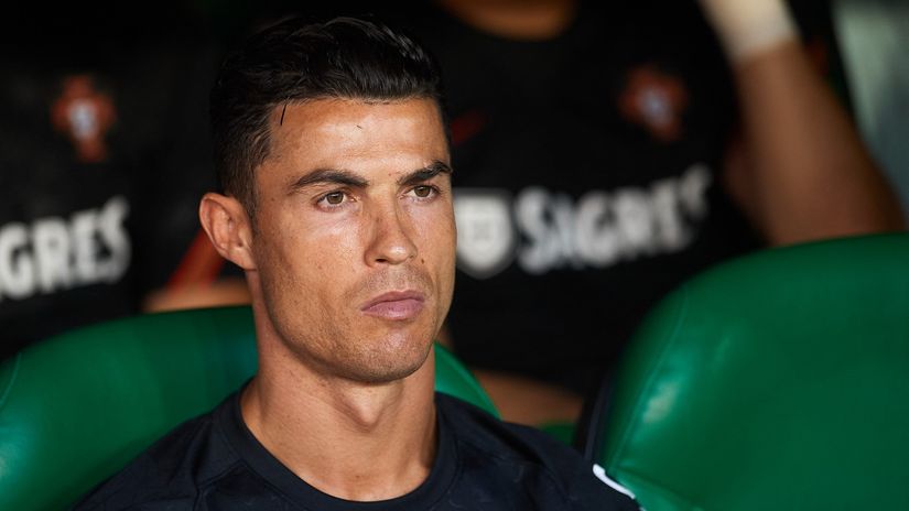 Status Quo in Manchester: Ronaldo is staying, but he doesn't want to
