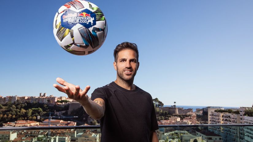 Fabregas signs a contract and becomes a shareholder in Serie B Como