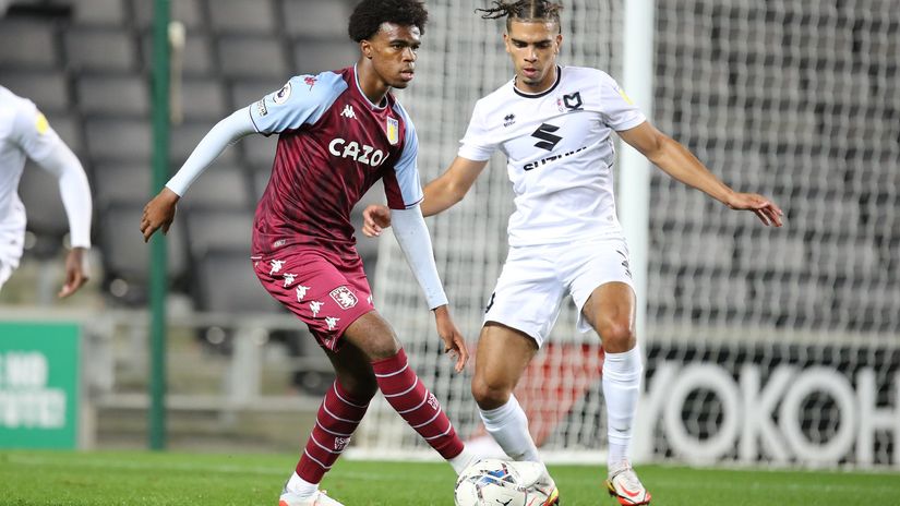 Carney Chibueze Chukwuemeka in action for Aston Villa (©Pete Norton/Getty Images)