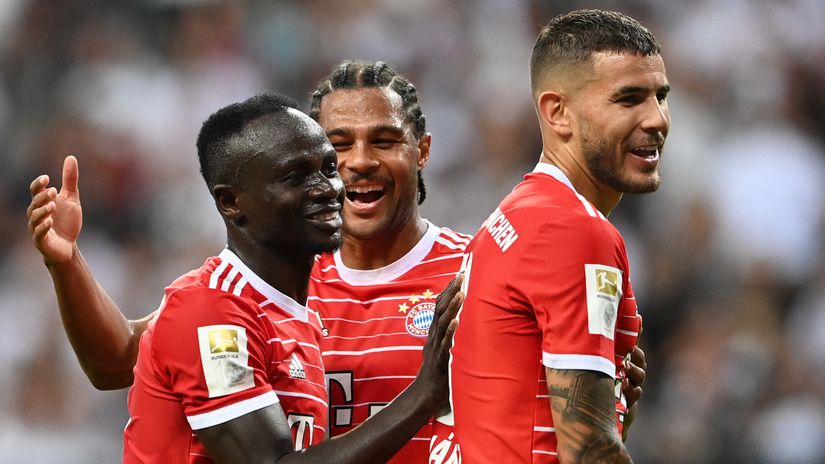 All smiles as Bayern steamroll Eintracht on the new season start (©AFP)