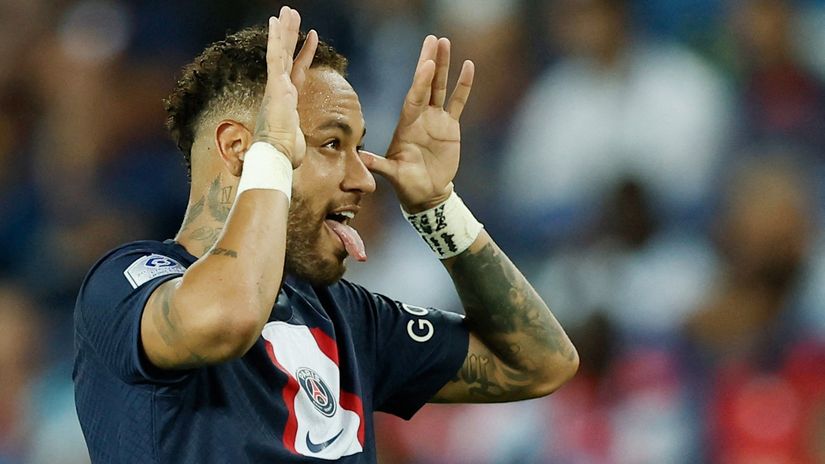 Neymar doing Neymar things (© REUTERS/Benoit Tessier)