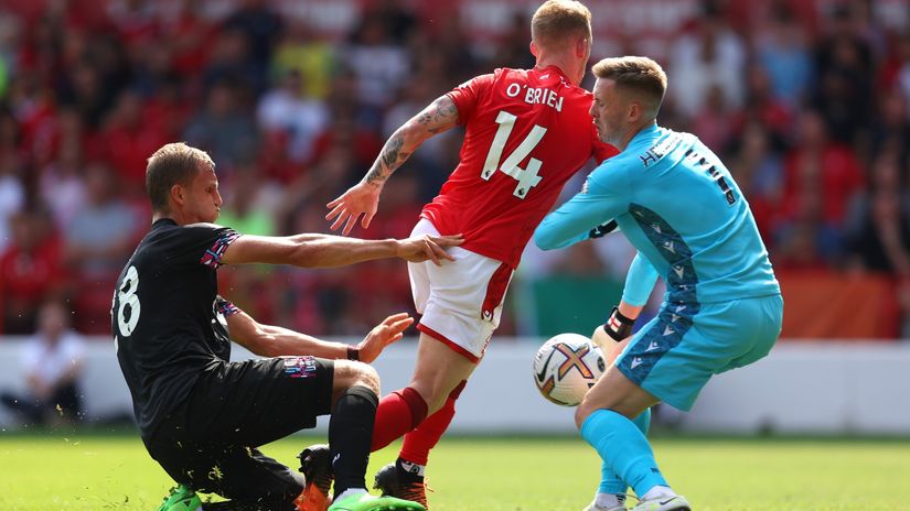 Henderson stops Soucek (©Catherine Ivill/Getty Images)