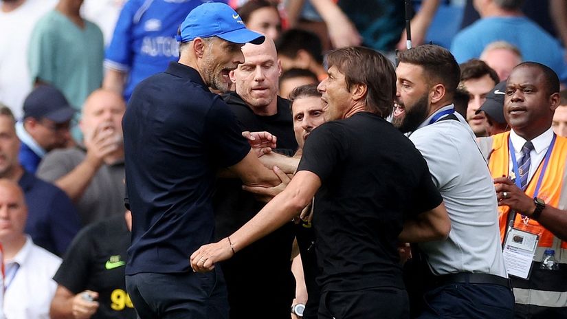 'I thought when you shake hands you look into each other's eyes'