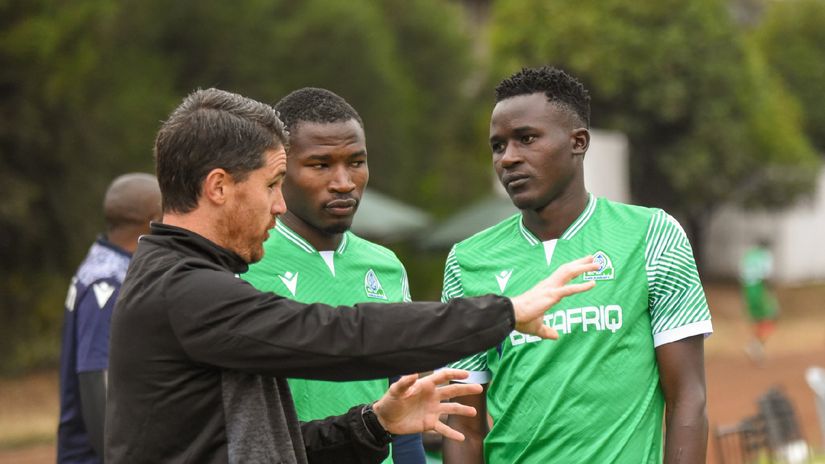 Gor Mahia head coach welcomes season delay