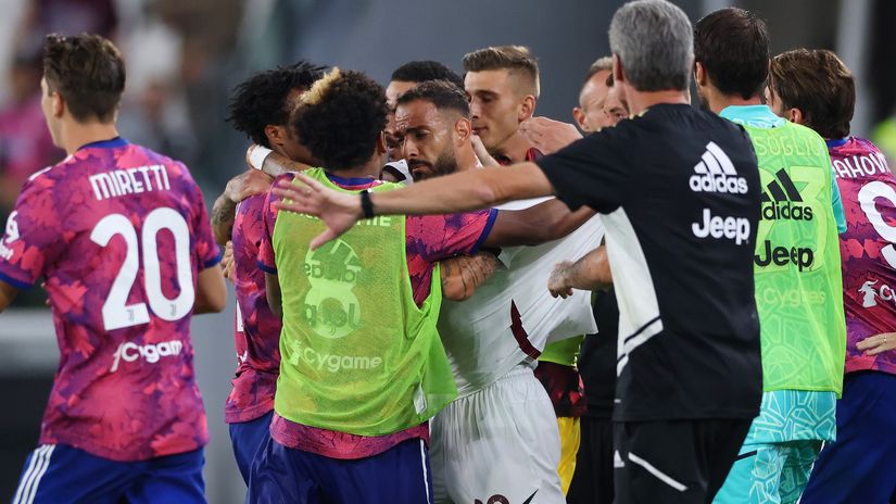 Post-match skirmish (©Getty images sport)