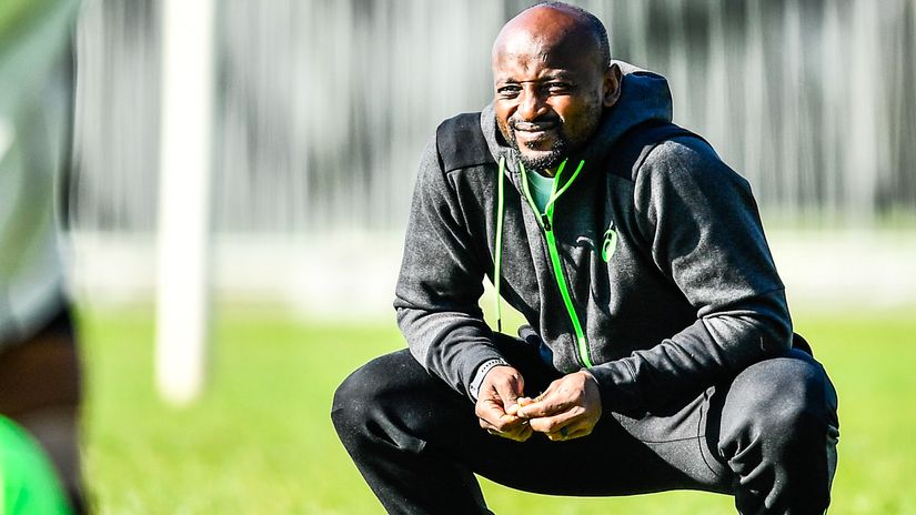 Blitzboks appoint former player Sandile Ngcobo to replace Neil Powell