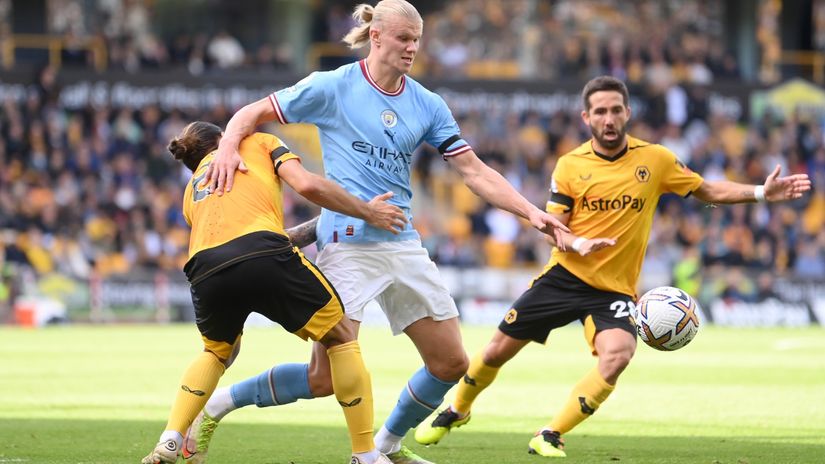 He ain't heavy, he's my favourite extraterrestrial... Haaland against Wolves (©Laurence Griffiths/Getty Images)