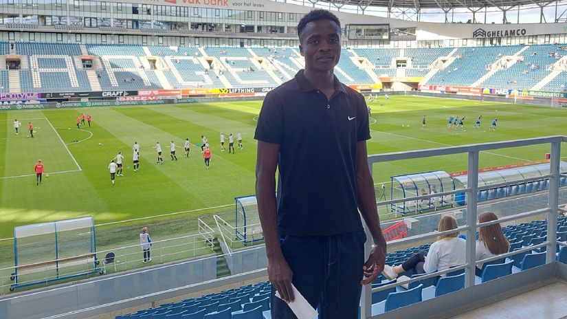 Sharks land highly-rated striker