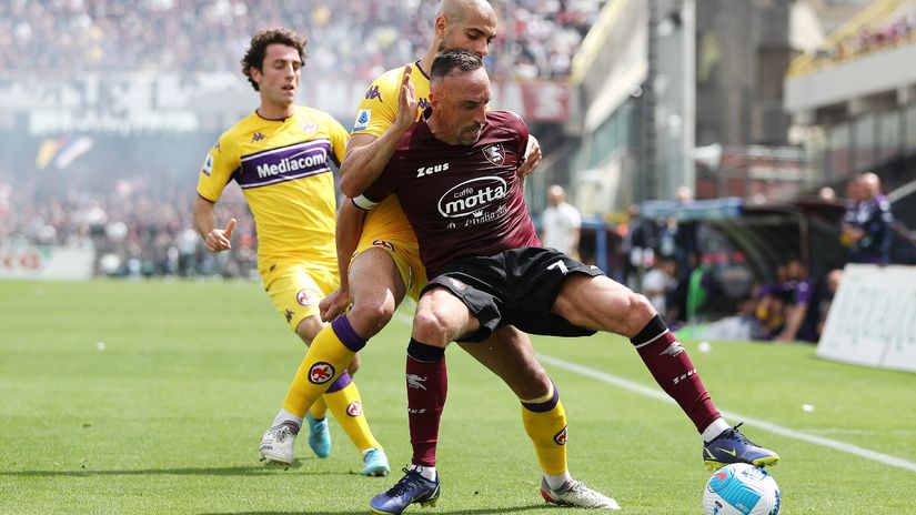Ribery in action for Salernitana in Serie A (©Francesco Pecoraro/Getty Images)