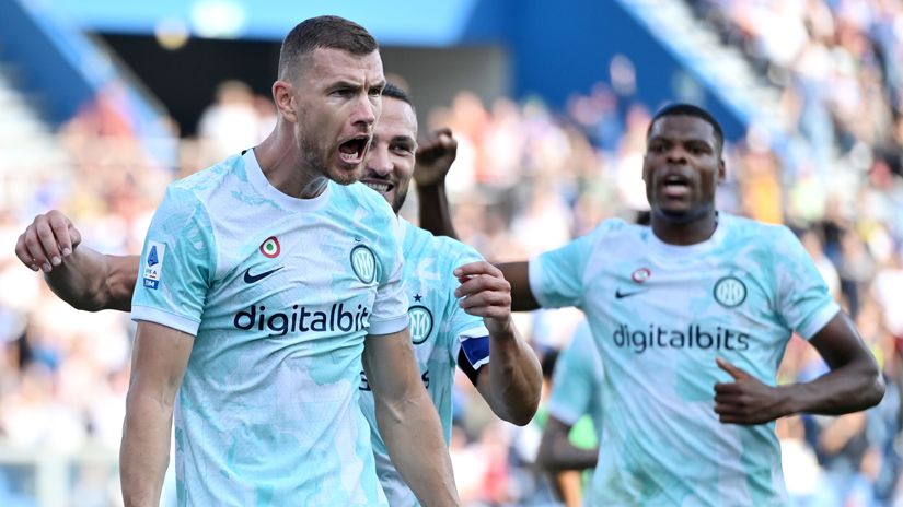 Edin Dzeko on the double (©Getty Images)