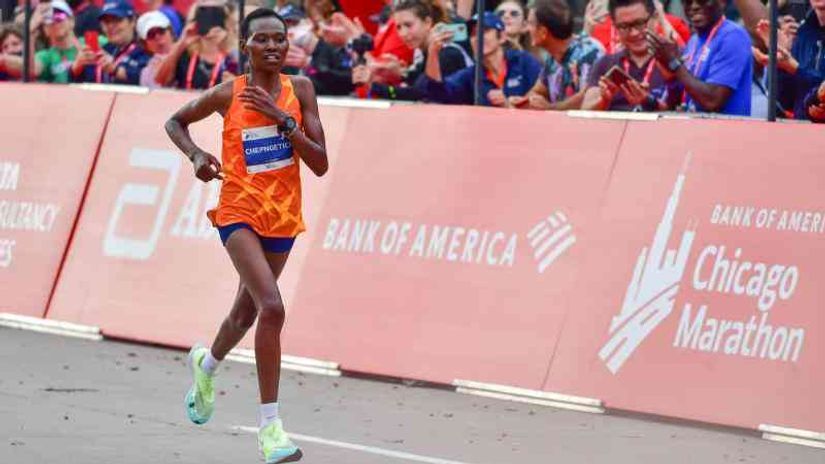 Kenyans dominate Chicago Marathon