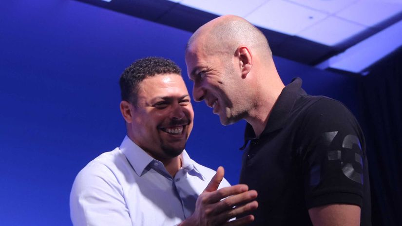 Ronaldo & Zidane (©AFP)