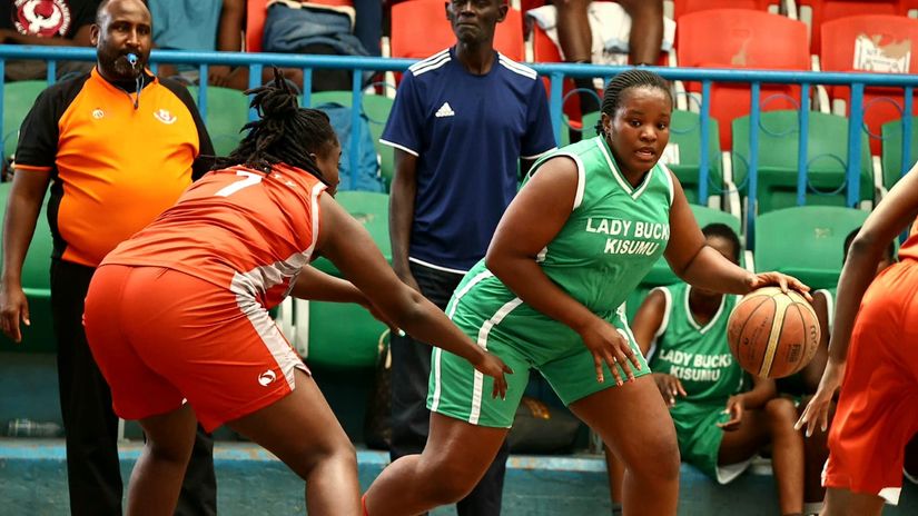 Lady Bucks in action against Hawks © Mozzart Sport 